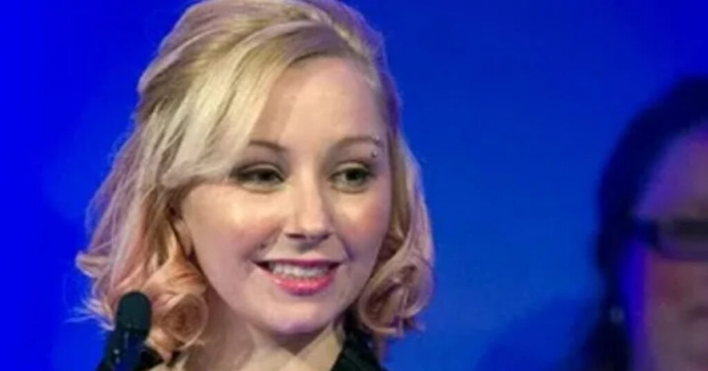 amanda berry Social Profiles